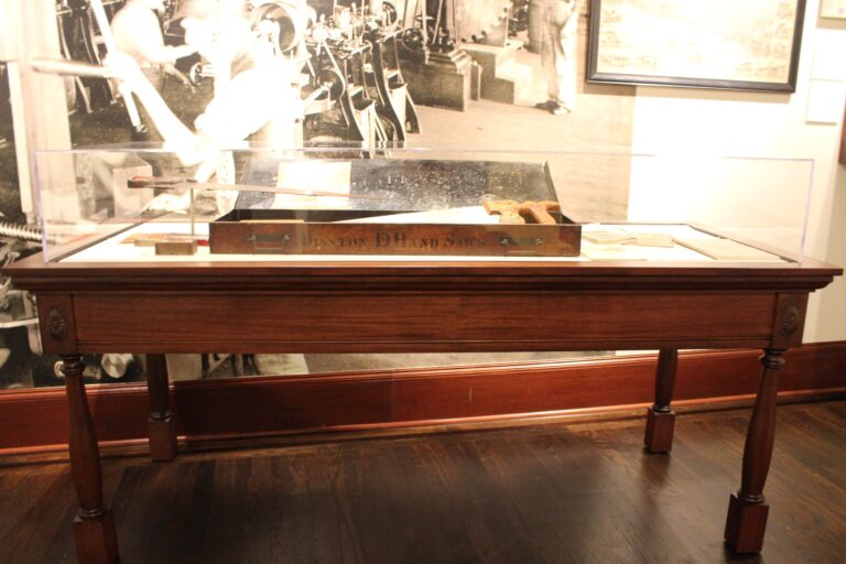 Risk & Reward: Entrepreneurship and the Making of Philadelphia Exhibit