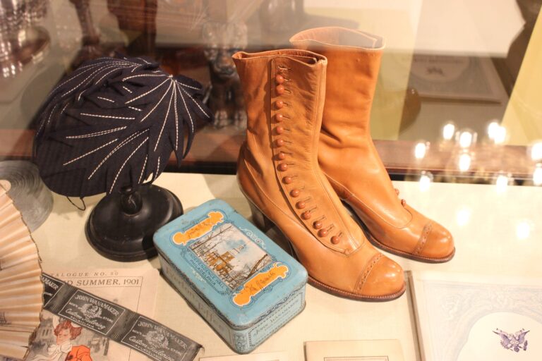 Risk & Reward: Entrepreneurship and the Making of Philadelphia Exhibit